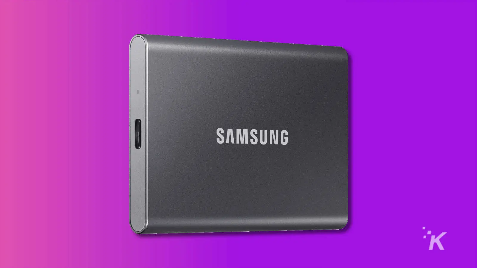 samsung t7 almacenamiento digital portátil ssd sobre fondo púrpura