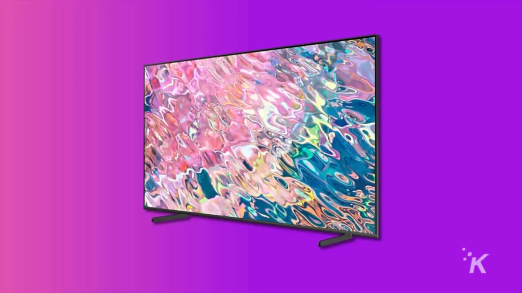 Samsung qn55q60b tv qled su sfondo viola