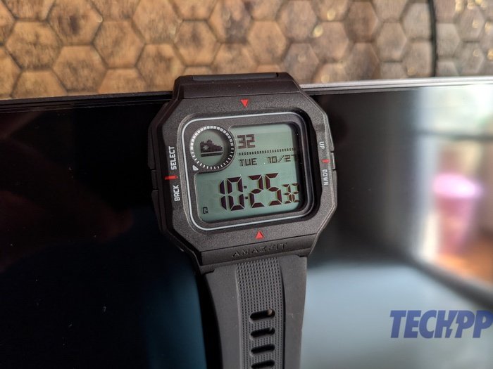 Amazfit Neo Review: A HeterogeNEOus Smartwatch with a Retro Look - amazfit neo review 9