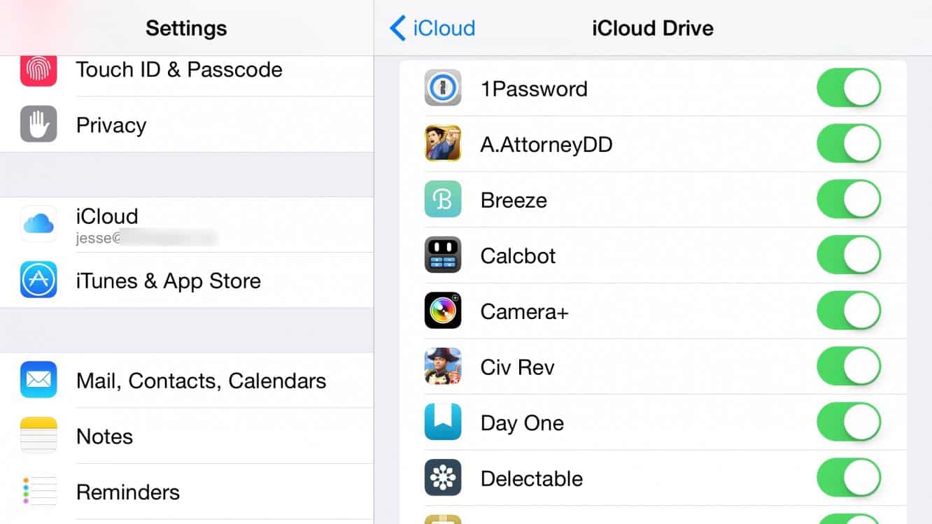 ฉันจะแชร์คลังรูปภาพ iCloud หนึ่งคลังภายในครอบครัวได้อย่างไร