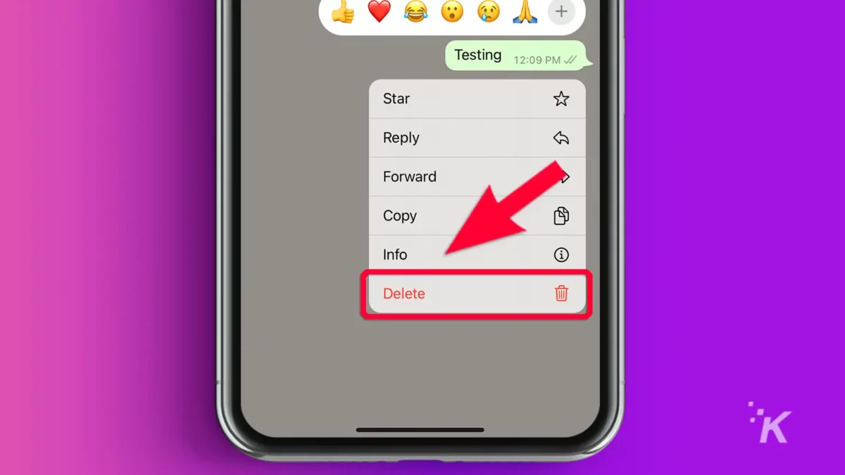 Pfeil zum Löschen in WhatsApp Mobile mit violettem Hintergrund