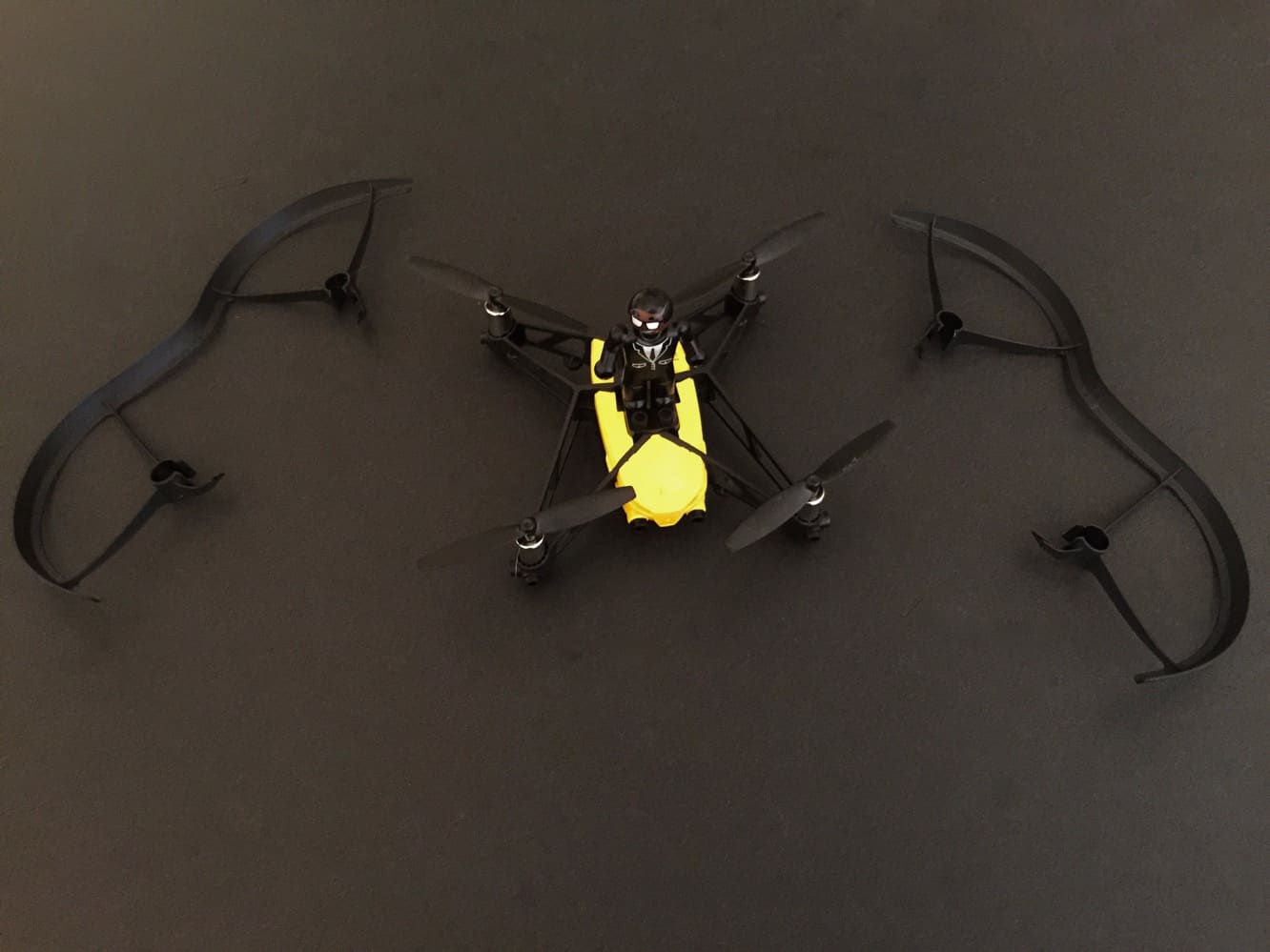 Test : Parrot Airborne Night et Airborne Cargo Drones