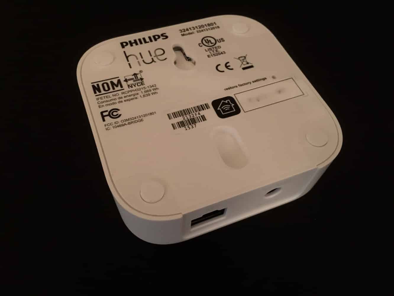 Recenzie: Philips Hue HomeKit Bridge, kit de pornire White and Color Ambiance, kit de pornire alb