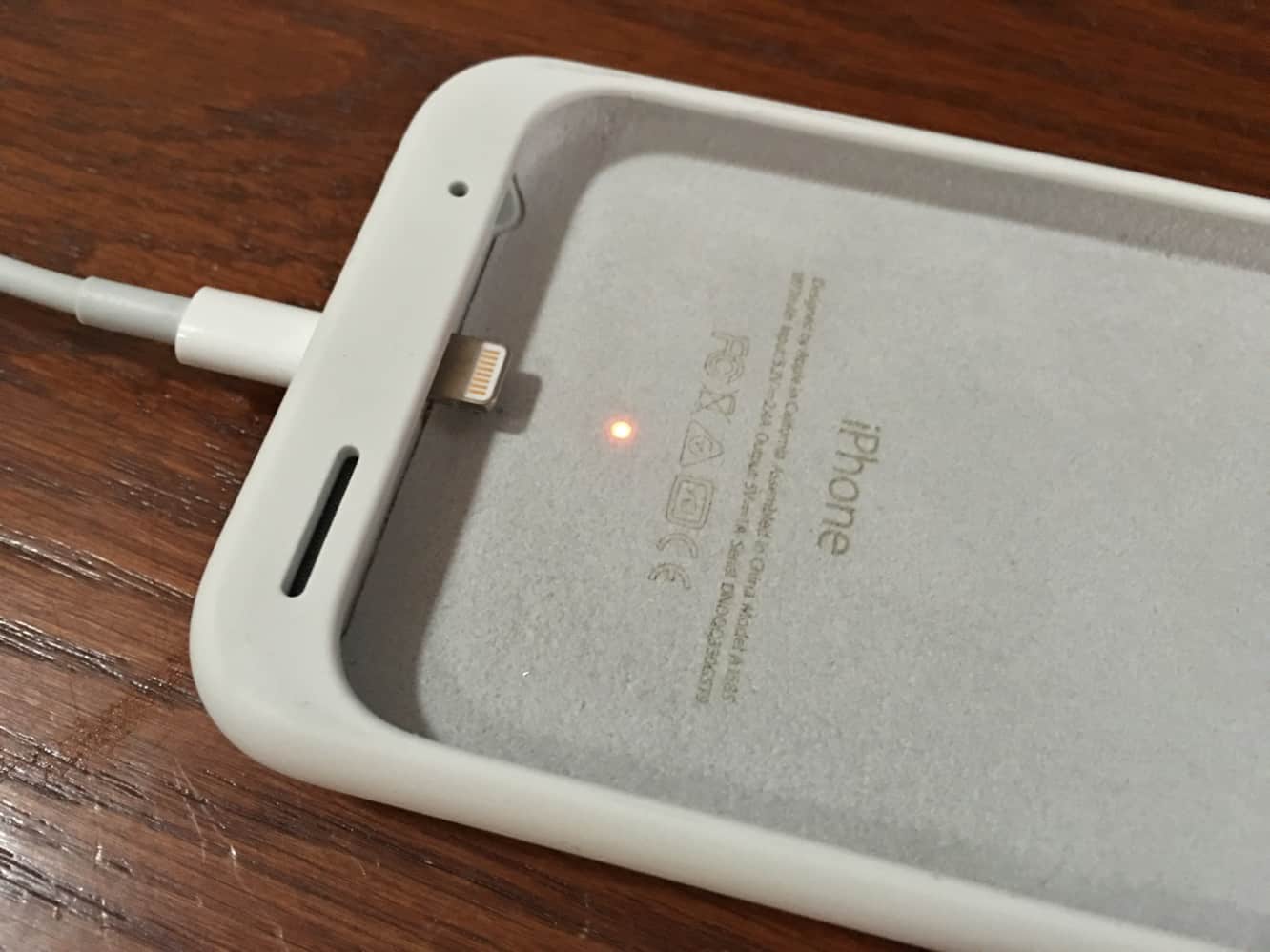 Test : Apple iPhone 6s Smart Battery Case