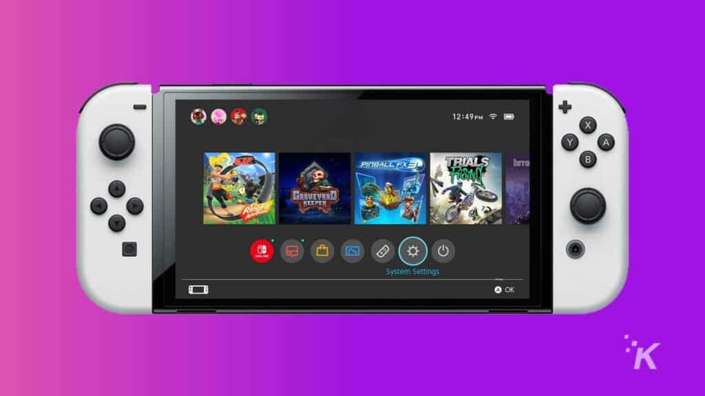 nintendo switch dalam mode gelap dengan tema hitam dasar