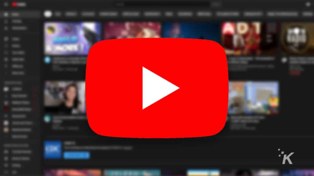 arka planı bulanık youtube logosu