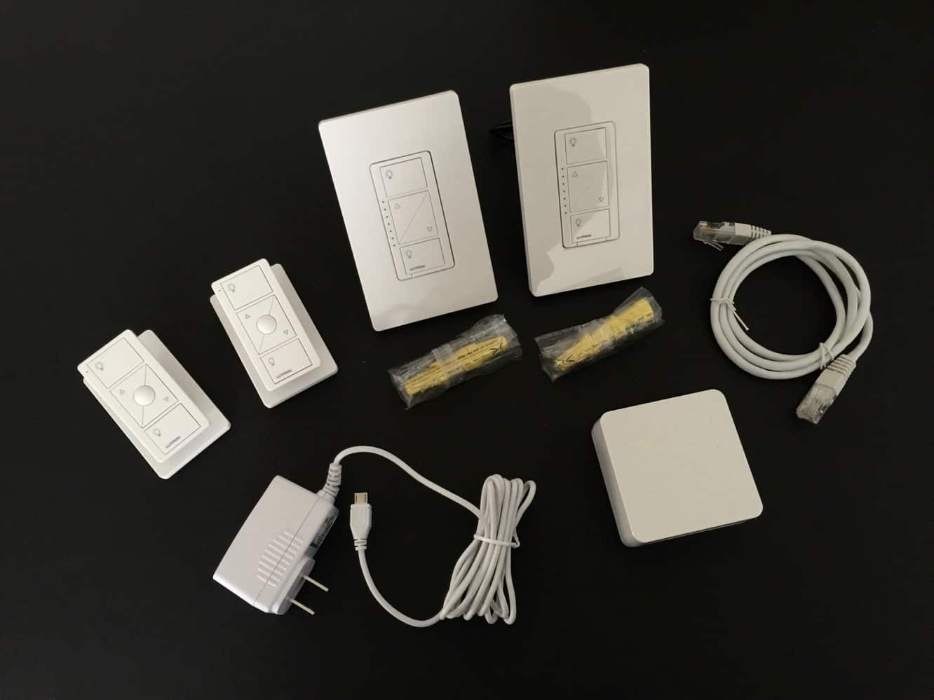 검토: Lutron Caséta Wireless HomeKit 스마트 브리지, 벽면 조광기 + 플러그인 램프 조광기 키트