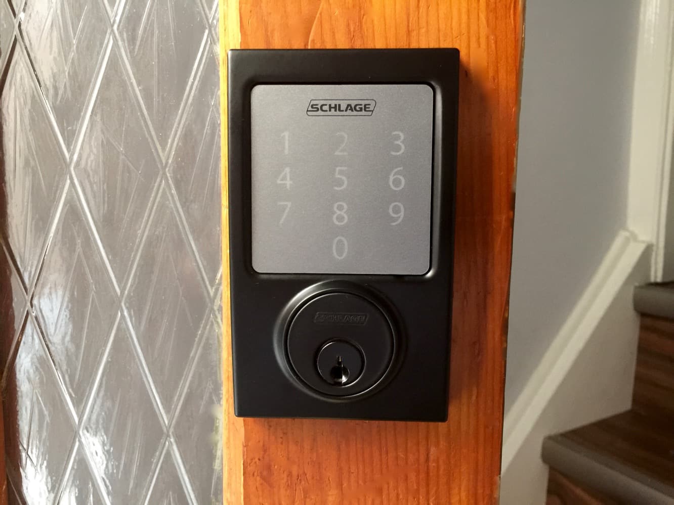 评论：支持 HomeKit 的 Schlage Sense Smart Deadbolt