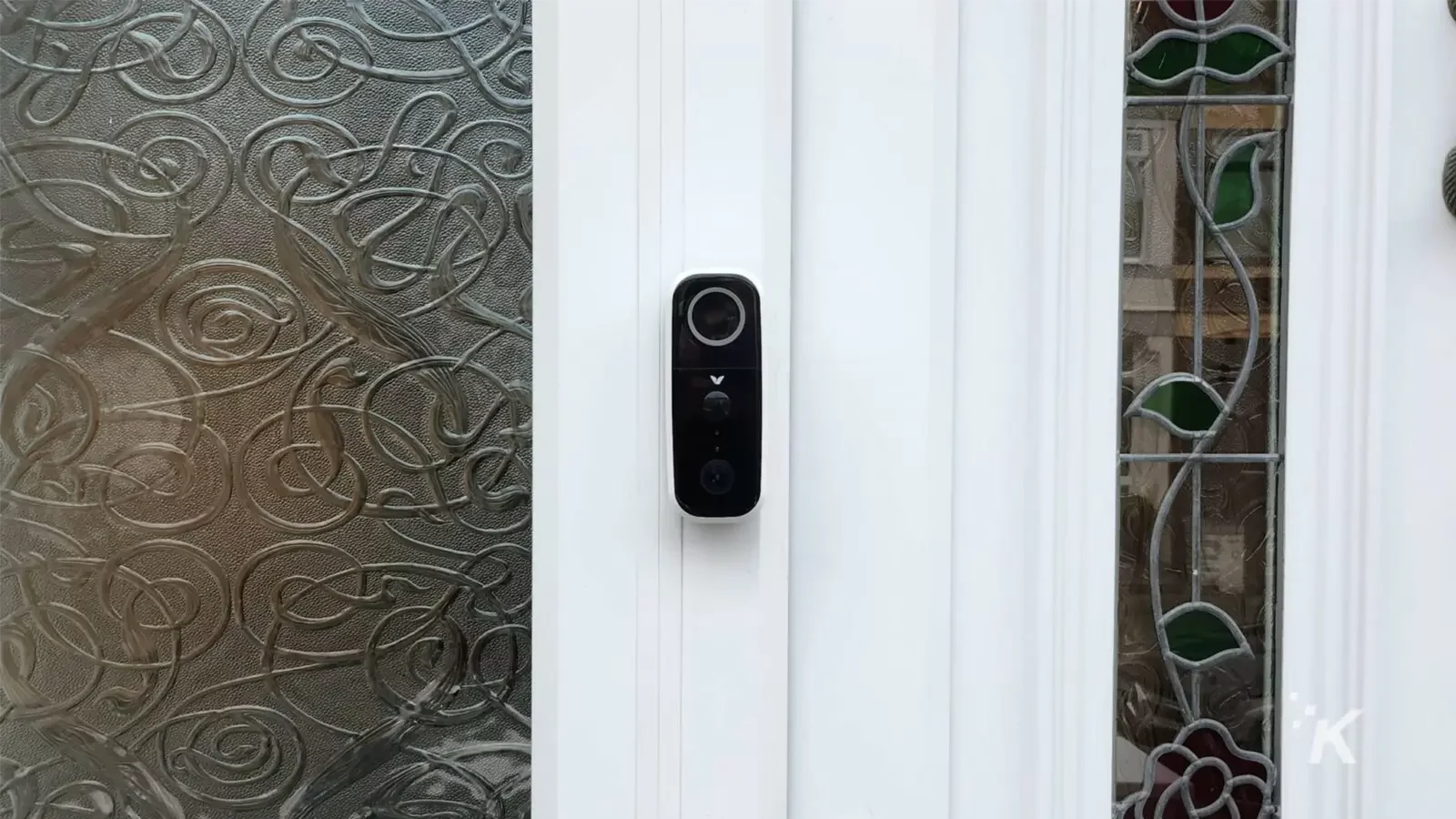 Campanello video Adobe sul lato della porta