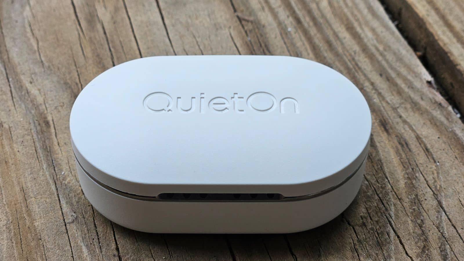 QuietOn 3.1 充電ケース