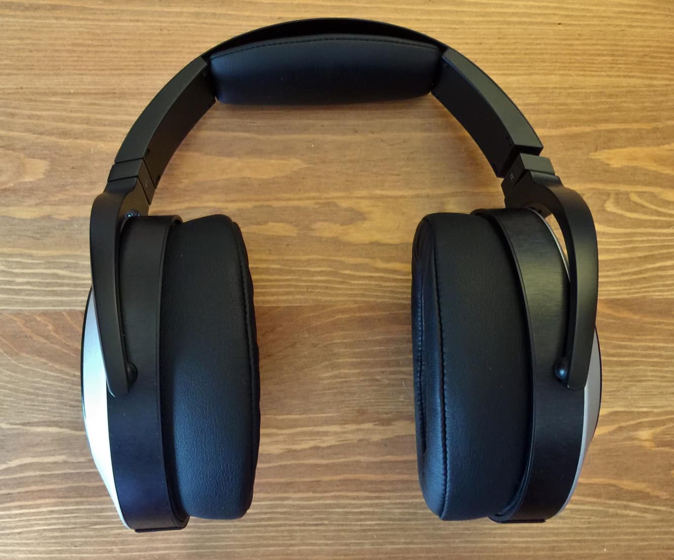 Ulasan: Audeze EL-8 Titanium Over-Ear Headphone