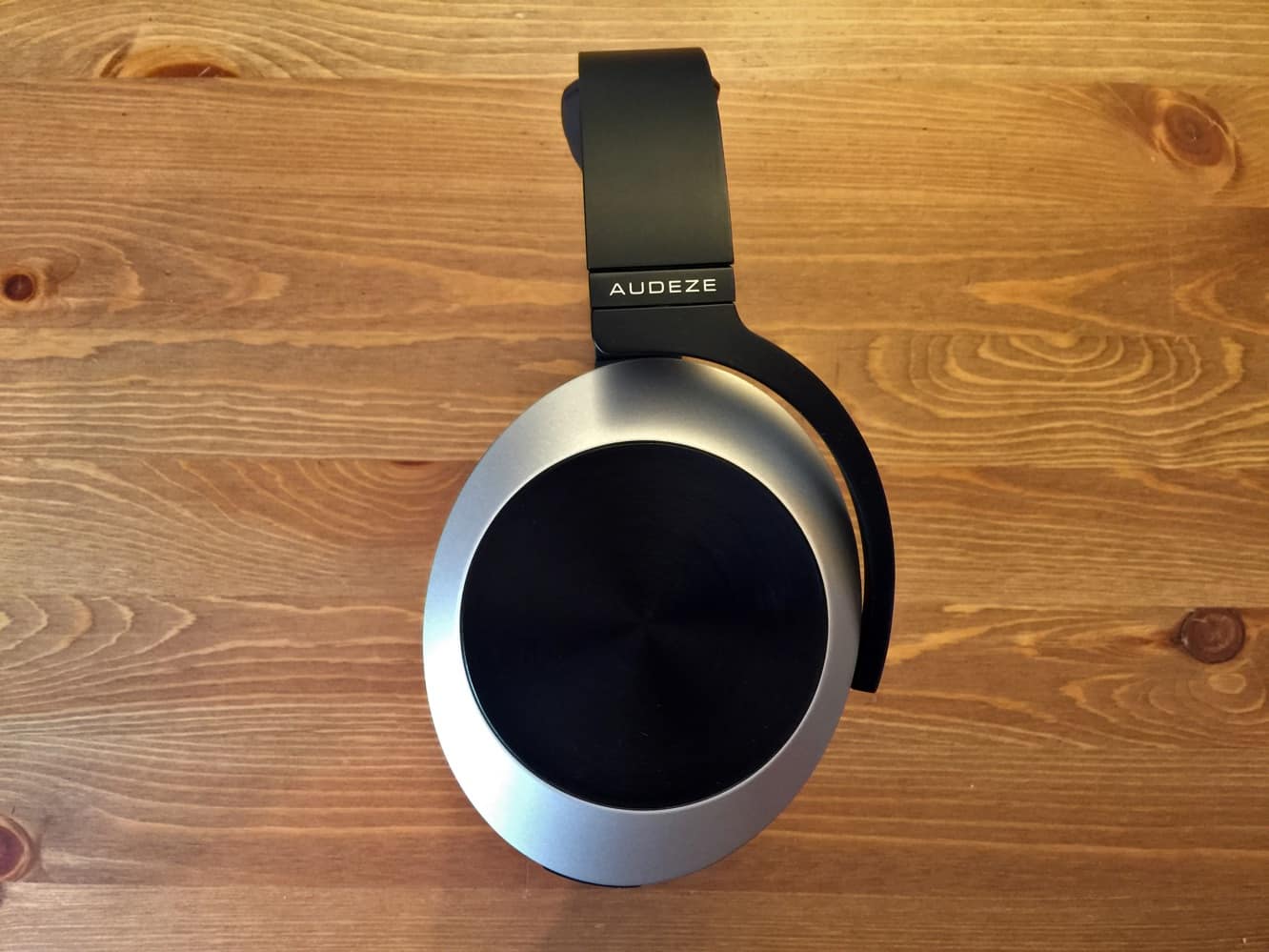 Ulasan: Audeze EL-8 Titanium Over-Ear Headphone