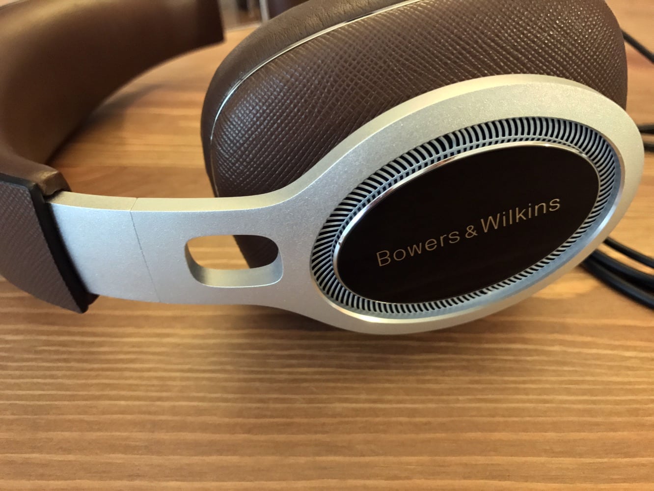 Revisão: Bowers &#038; Fones de ouvido com assinatura Wilkins P9