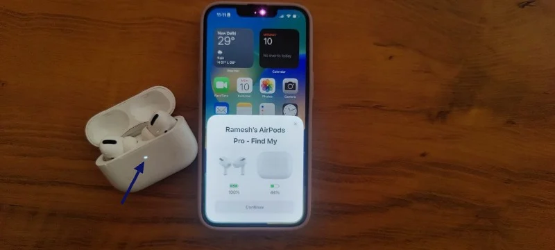 airpods pro white light