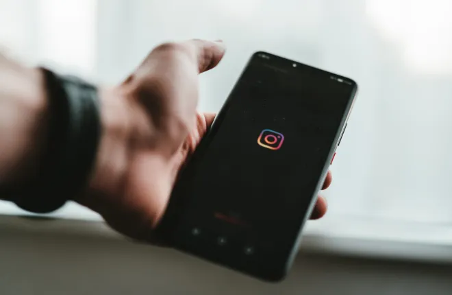 كيفية إخفاء المتابعين والقوائم التالية على Instagram