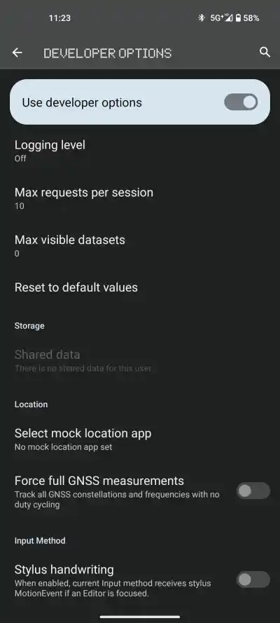 Android Wybierz fikcyjną aplikację lokalizacyjną