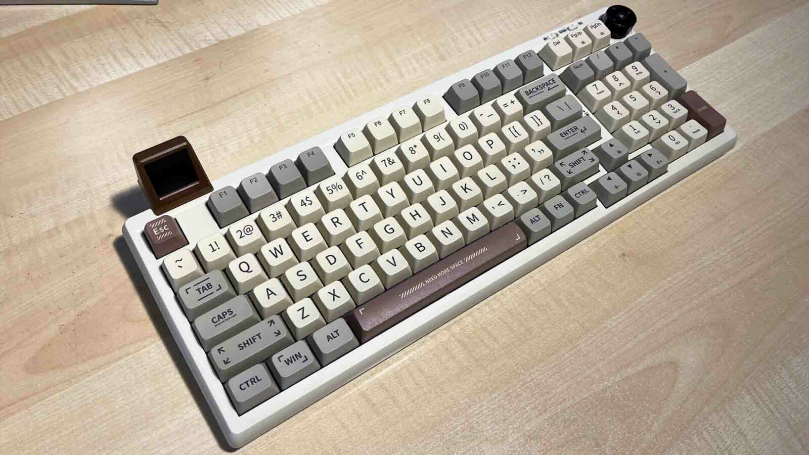 Teclado mecanico epomaker rt100