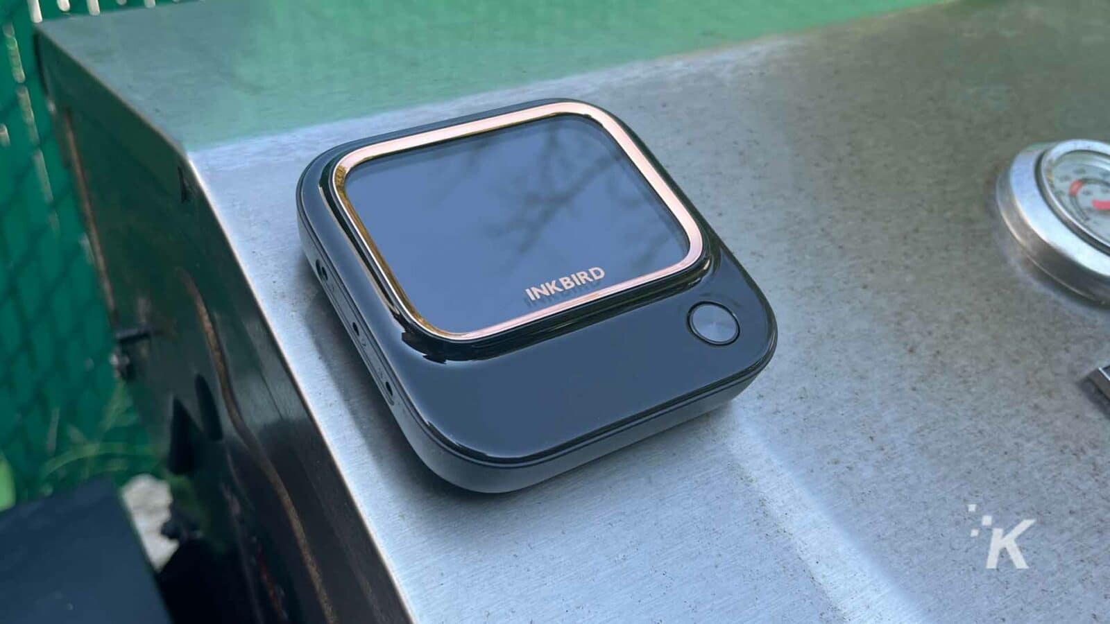 Thermomètre intelligent pour barbecue Inkbird ibt-26s sur le gril