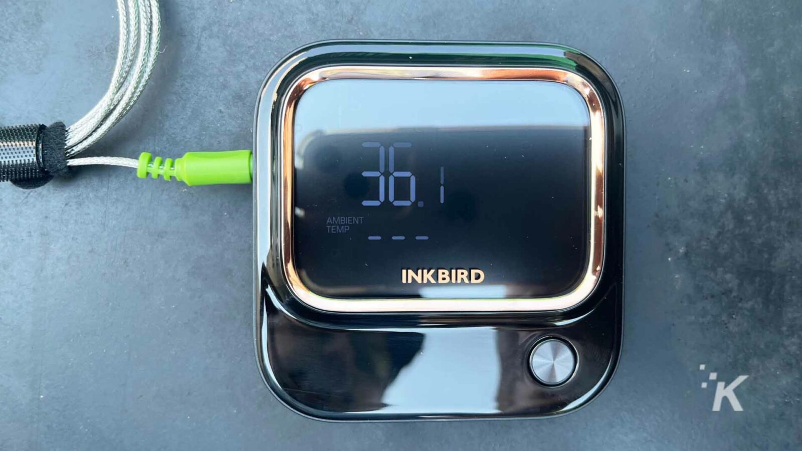 Inkbird ibt-26s smart bbq thermometer on grill