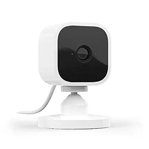 Blink mini – compact indoor plug-in smart security camera, 1080p hd video