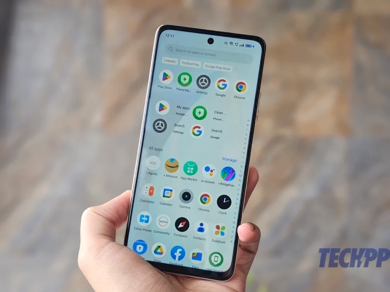 realme 11 display