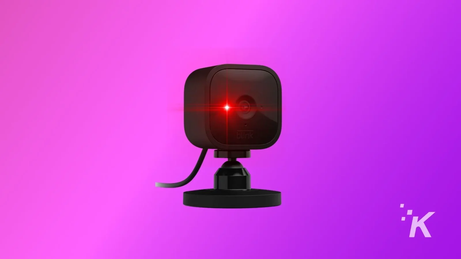 The red blinking light on blink mini camera