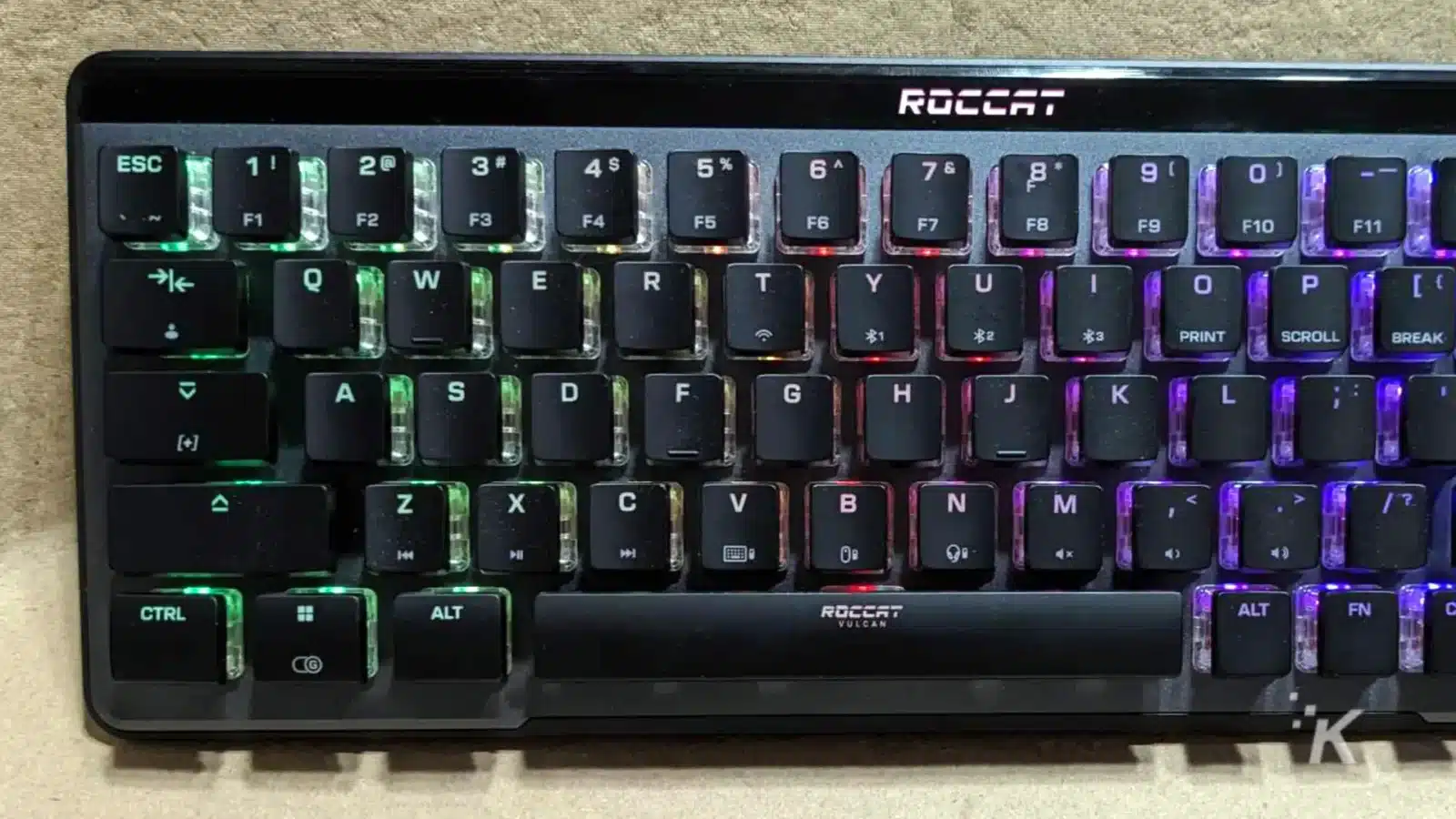 Roccat vulkan ii mini air mechanical keyboard