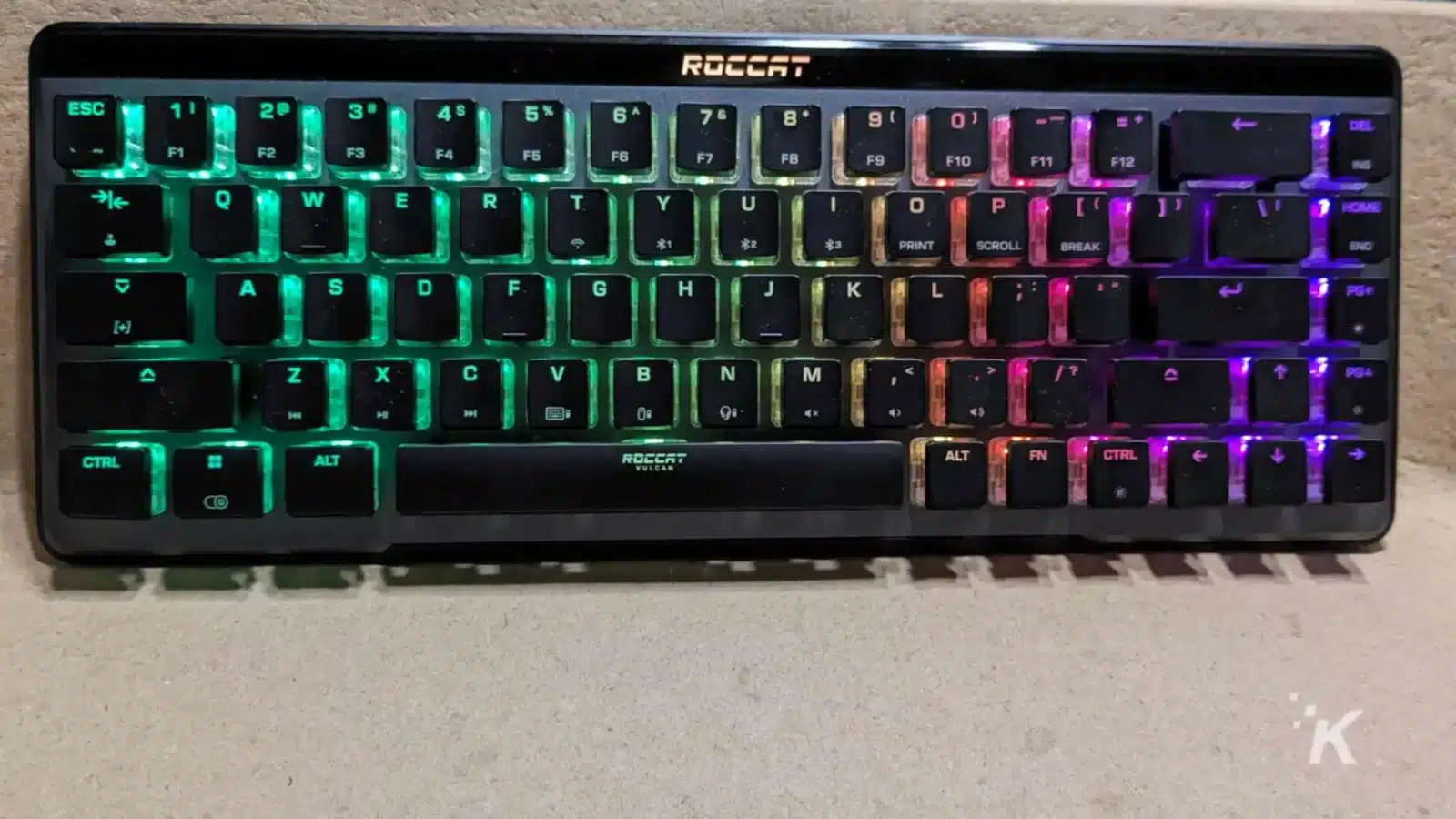 Roccat vulkan ii mini air mechanical keyboard