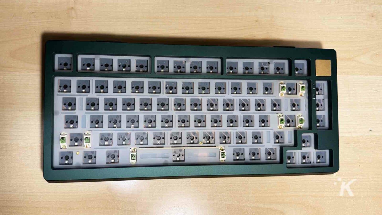 Teclado mecánico Moonshadow 81