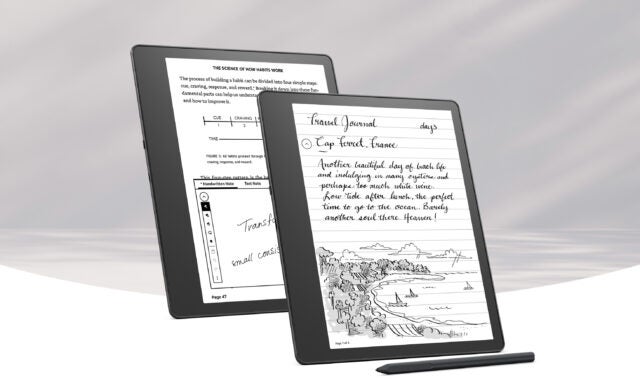Un lector electrónico Kindle Scribe y un cuaderno digital