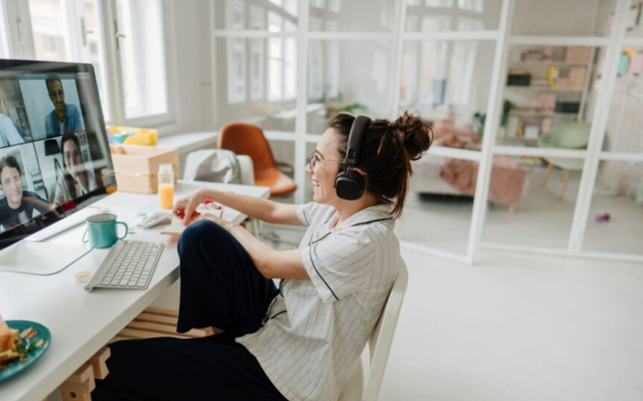 I vantaggi e le sfide di una configurazione di lavoro ibrido