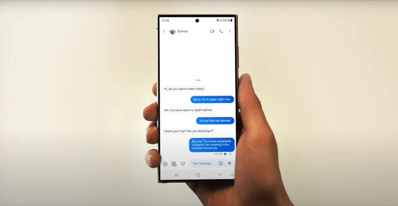 chat assist feature in messages app.