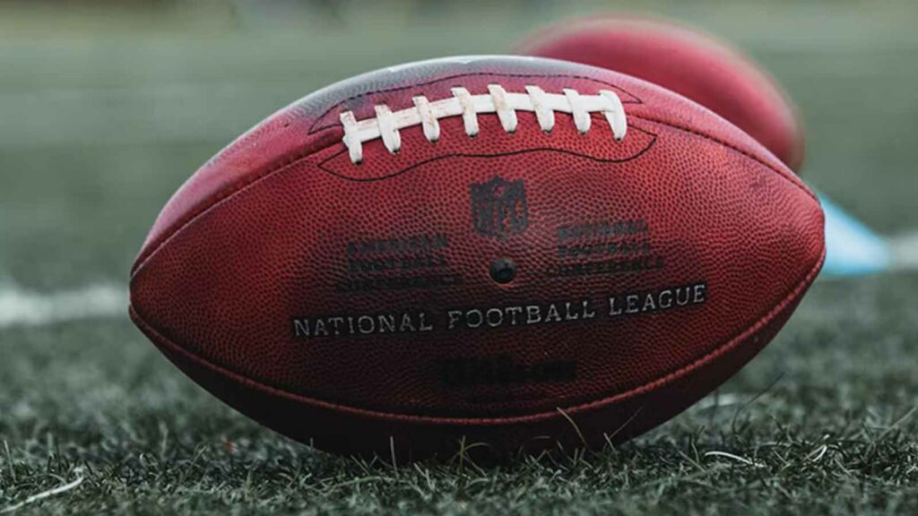 Sepak bola NFL di lapangan