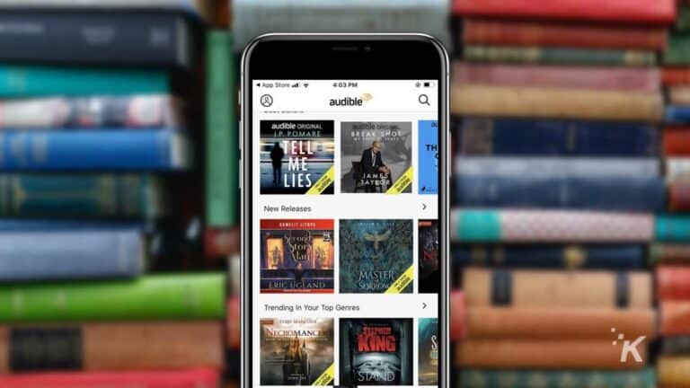 App udibile sullo sfondo del libro