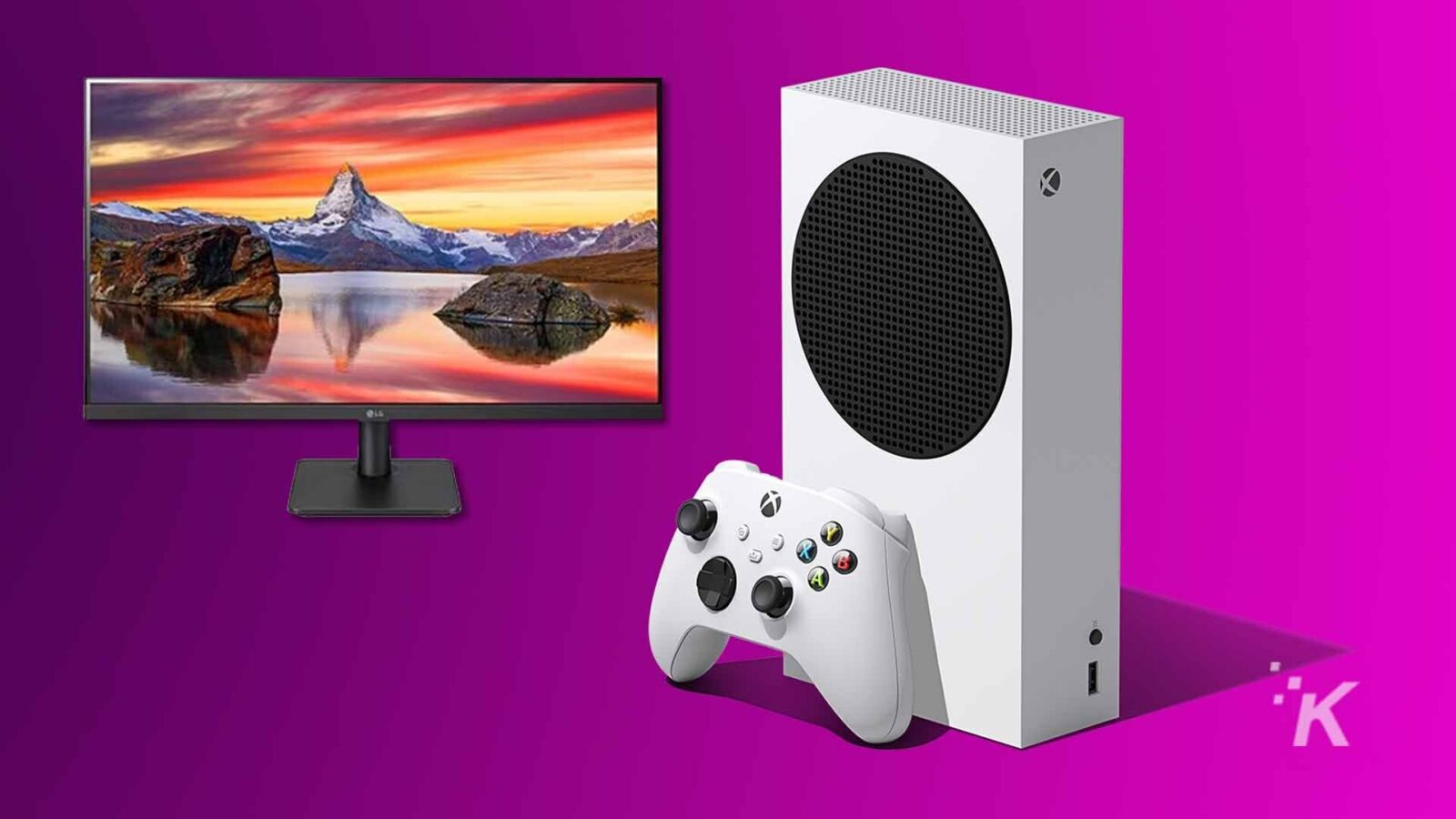 1440p モニターの隣にある Xbox シリーズ