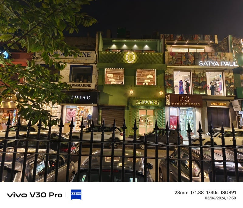 vivo v30 pro review: say 'cheese' to zeiss at a more affordable price - img 20240306 195026