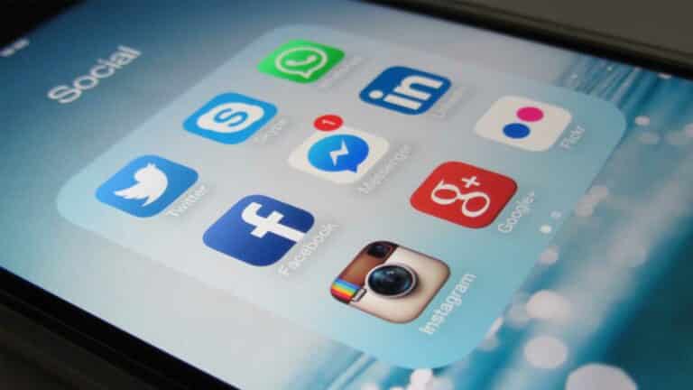 App di social media sul telefono utilizzate per il marketing