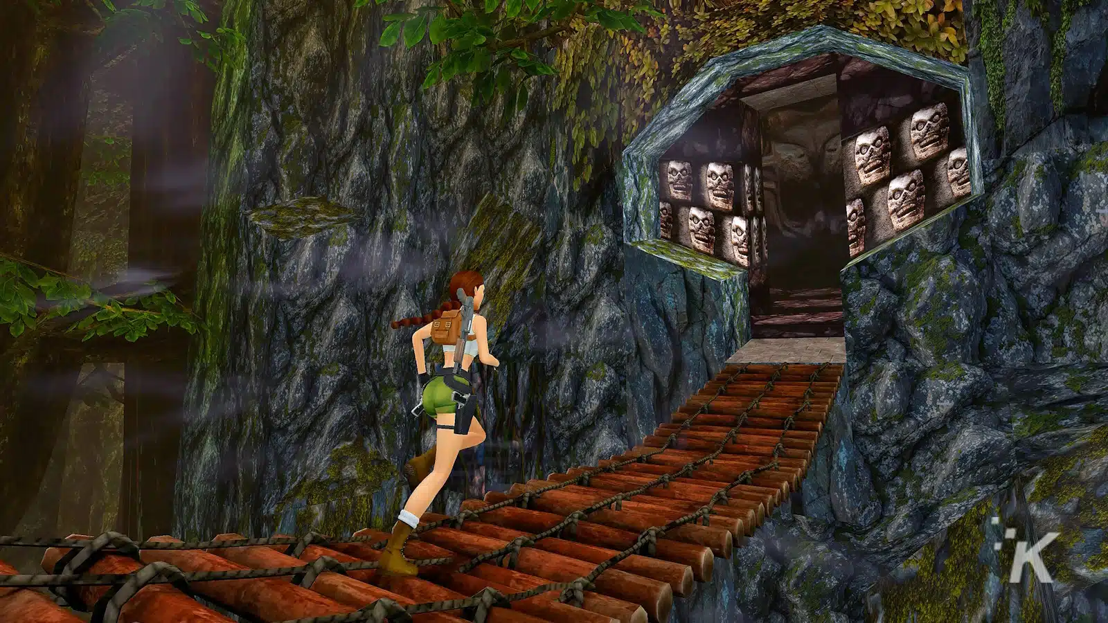 ビデオゲームで古代寺院の階段を登るキャラクター。