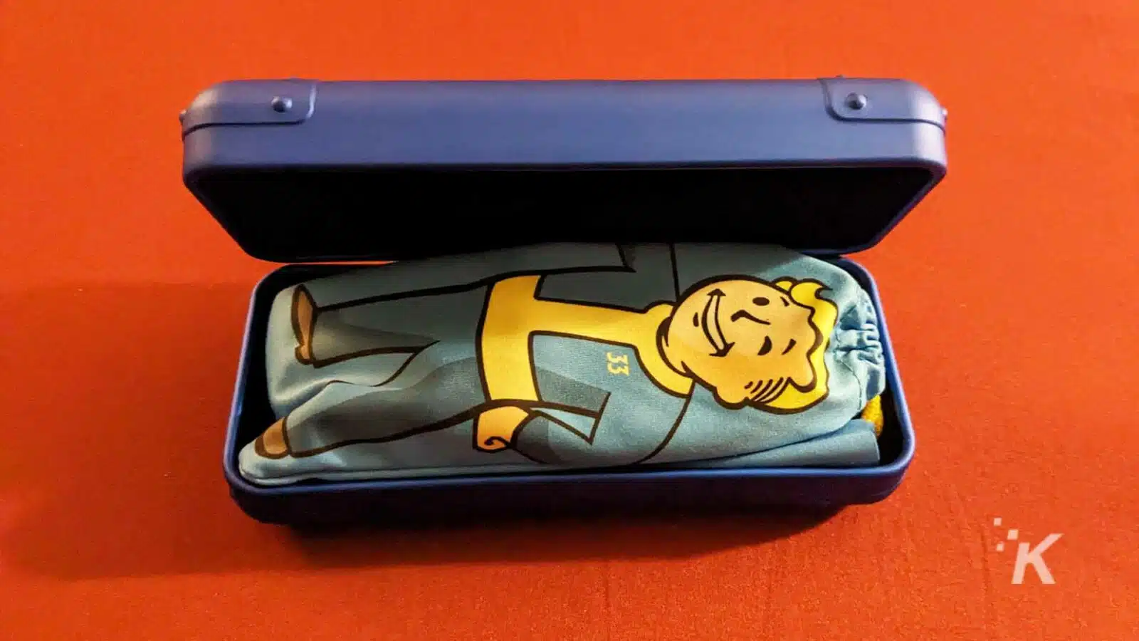 Etui na okulary przeciwsłoneczne Gunnar Fallout Vault 33