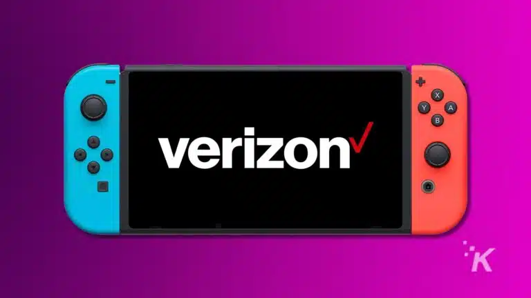 Nintendo Switch dengan logo Verizon di layar.