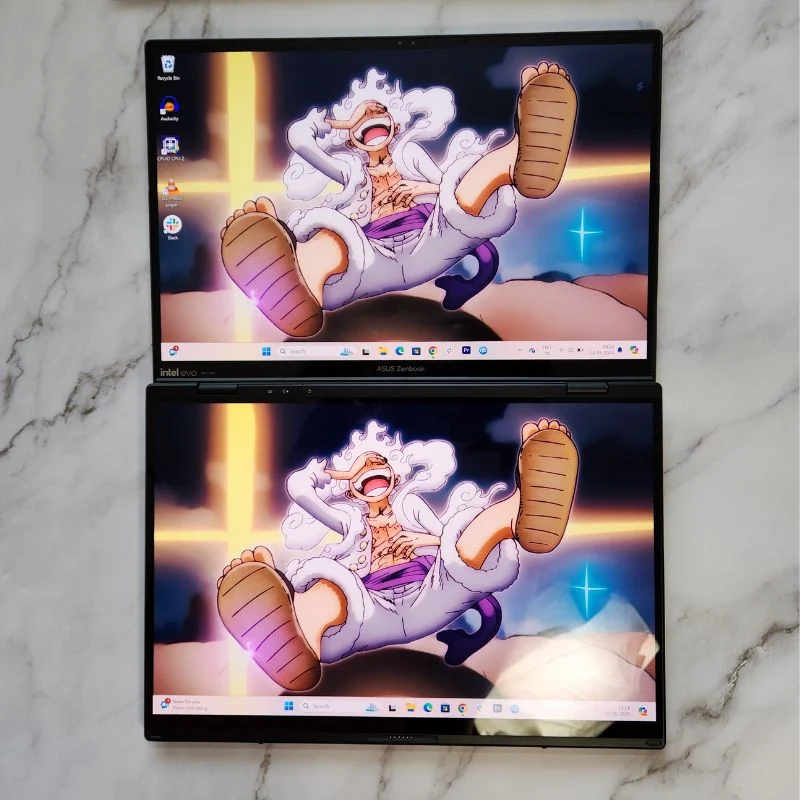 displays of zenbook duo