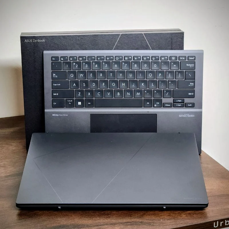 zenbook duo with keyboard