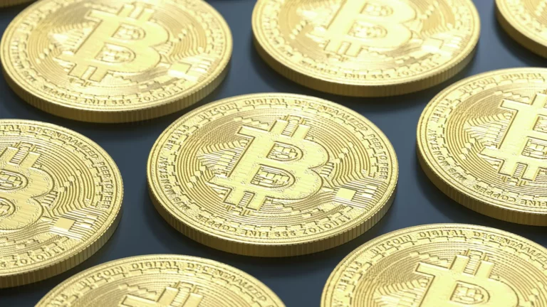 Bitcoin sur table à l'aide de mineurs