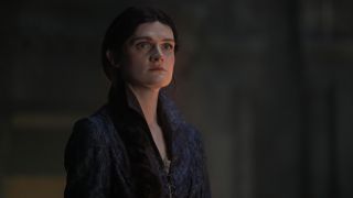 Une photo d'Alys Rivers de Gayle Rankin dans l'épisode 3 de la saison 2 de House of the Dragon