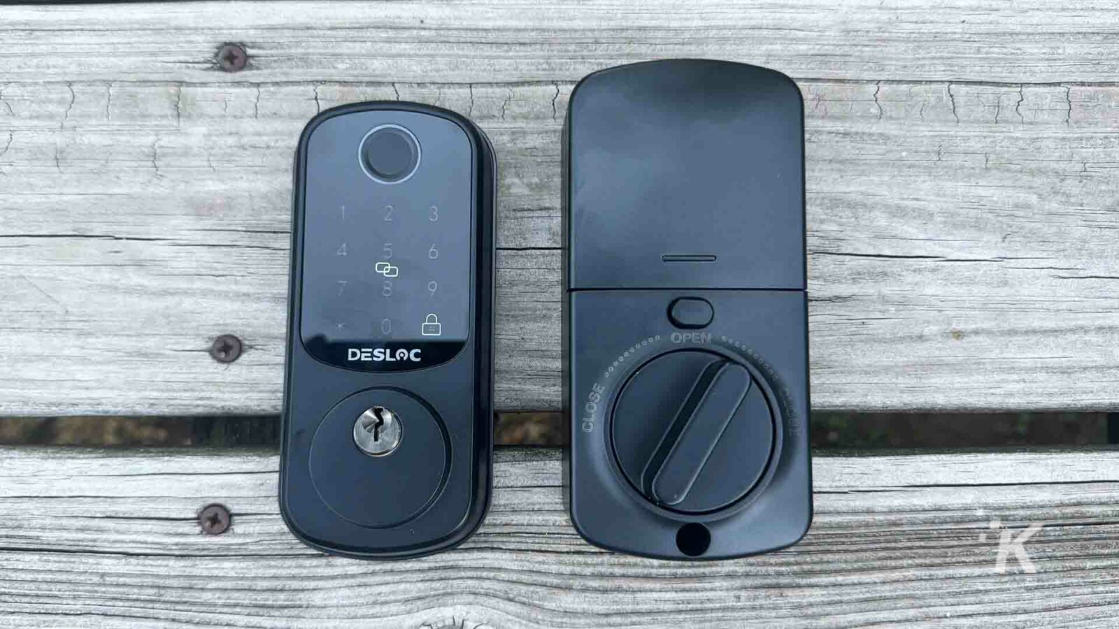 Kunci pintar digital close-up luar ruangan DESLOC B200 Finerprint Smart Lock di luar ruangan