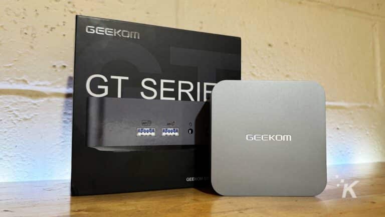 GEEKOM GT 系列便携式设备和包装