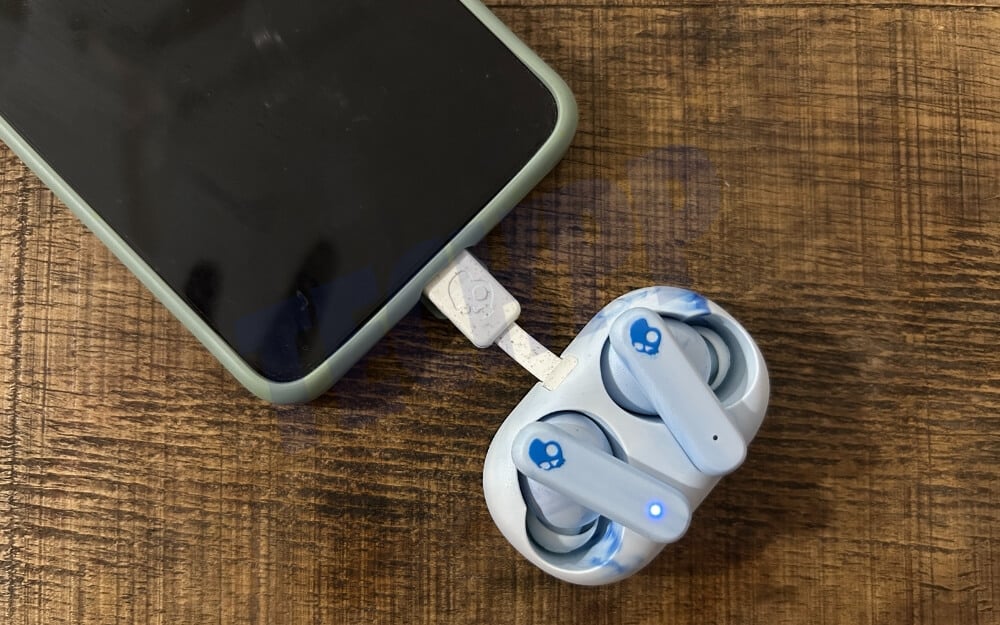 skullcandy ecobuds charging