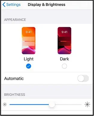 ตัวเลือก Light & Dark ใน iPhone