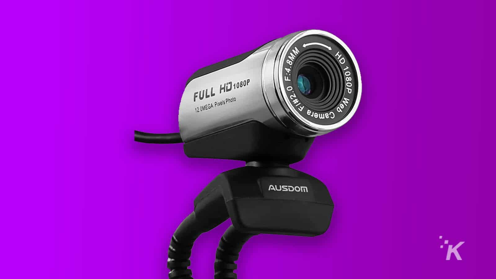 webcam ausdom dengan latar belakang ungu