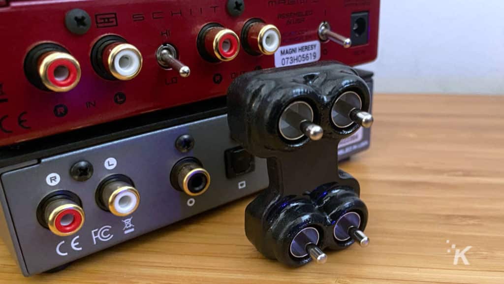 schiit magni modi com interconexão snakeoil